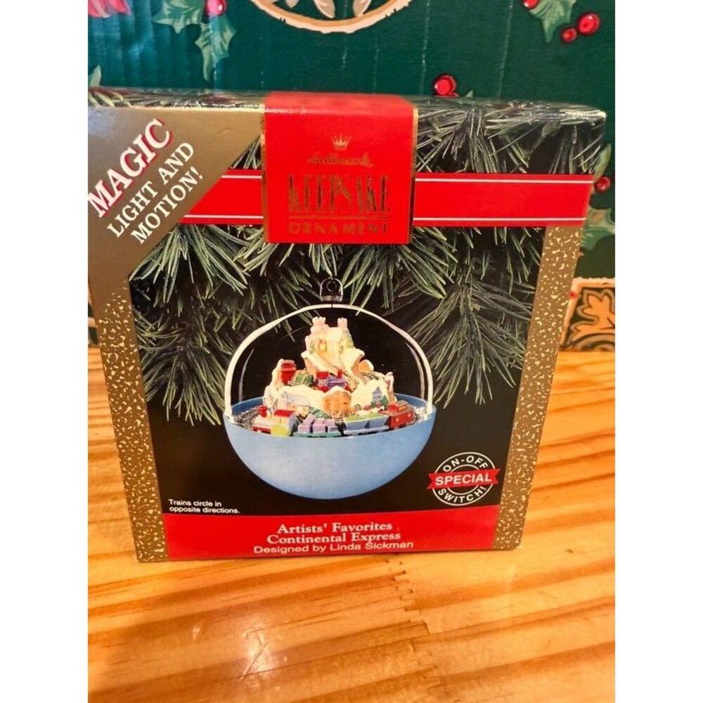 1992 Hallmark Continental Express Artists Favorites Magic Light Motion Ornament